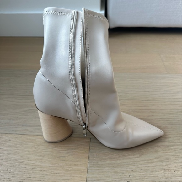 Steve Madden Women’s Valyant Ankle Boot, Size 9.5 - Picture 13 of 16